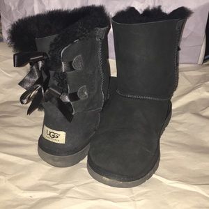 Ugg boots with bows