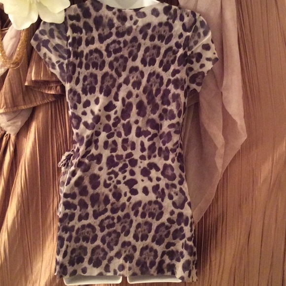 ๐HP 1/18๐Johnny heaven cheetah print blouse - Picture 4 of 4