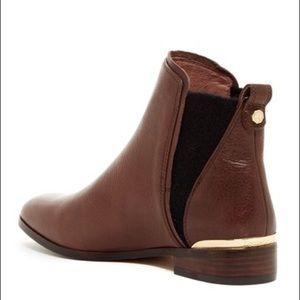 New Vince Camuto - Chelsea Boot, size 7.5!