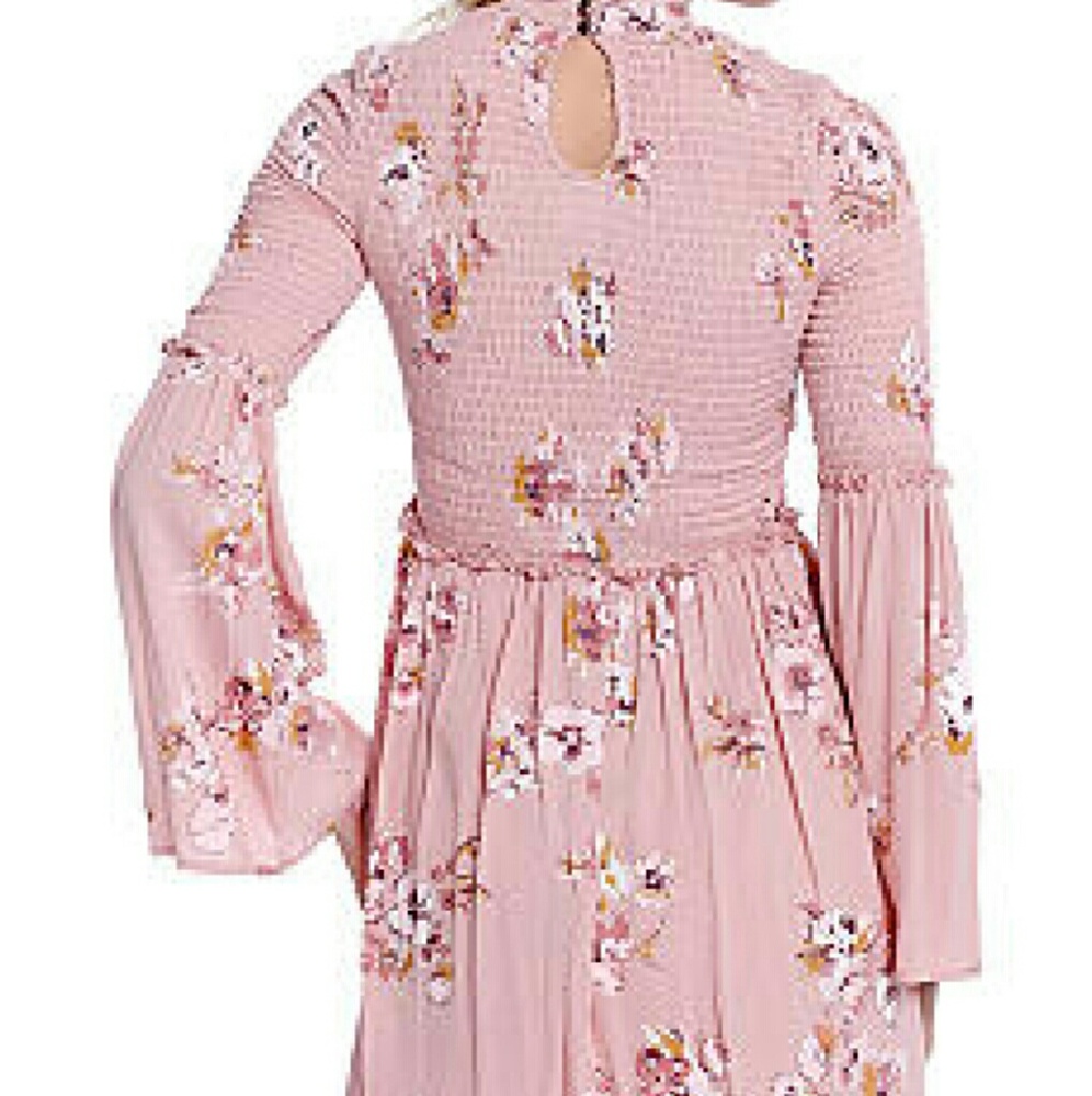 Mock neck dress floral print with flared sleeve.