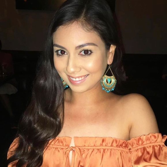 Meet your Posher, Daniela - Picture 3 of 4