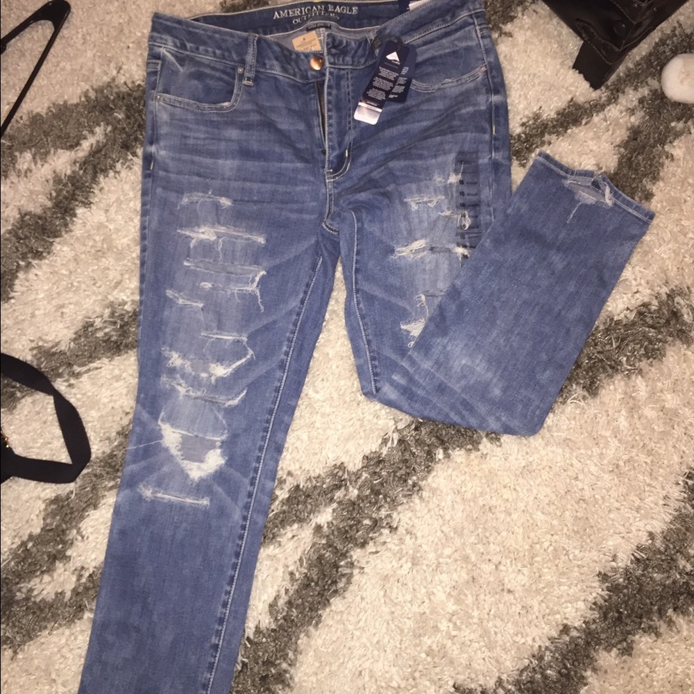 American Eagle Ripped Jegging Ankle