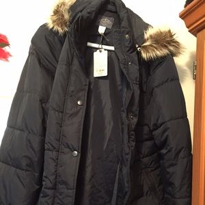 Women's coat w/detachable hood