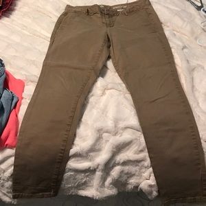 Gap Khaki skinny mini cropped skinnies