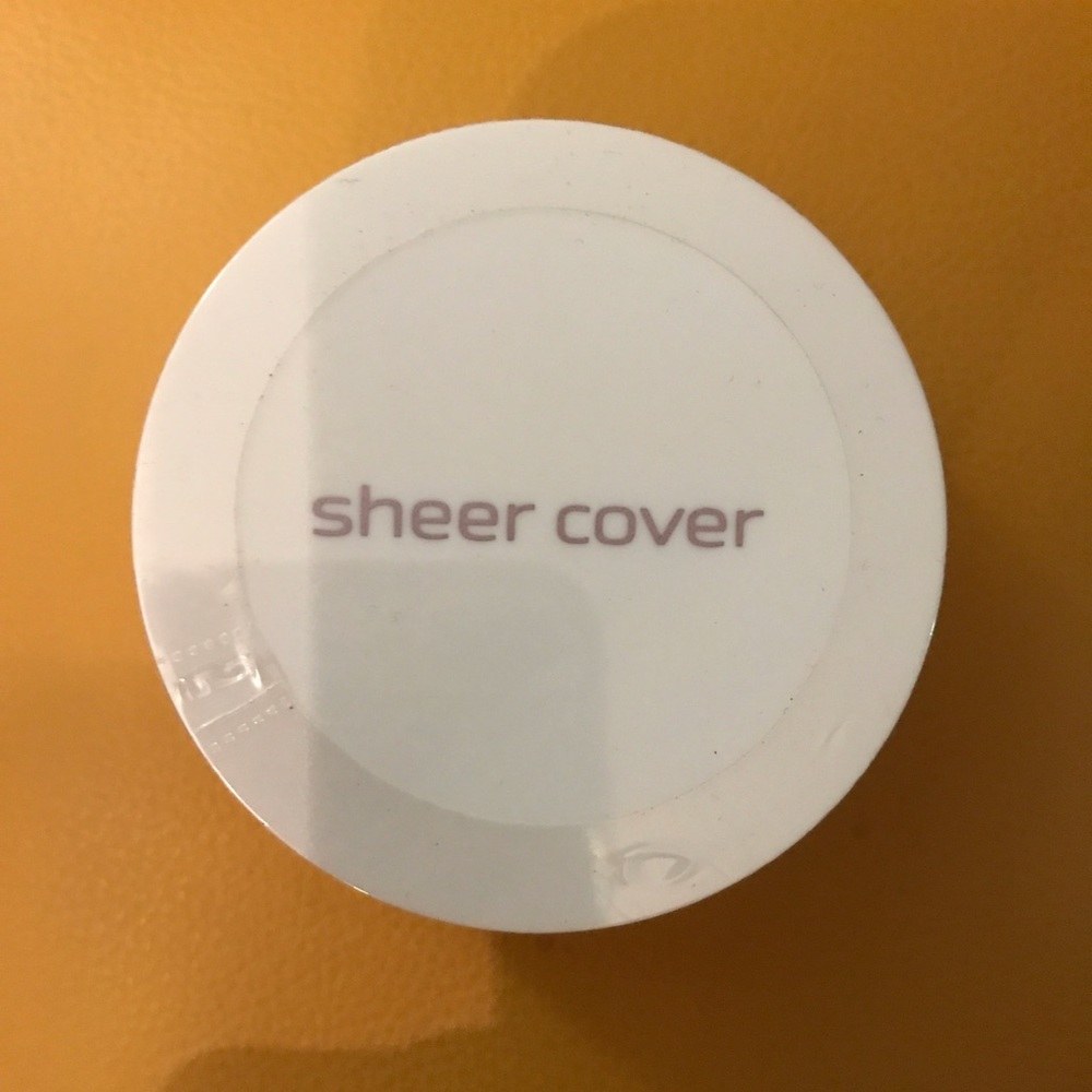 Sheer cover perfect foundation