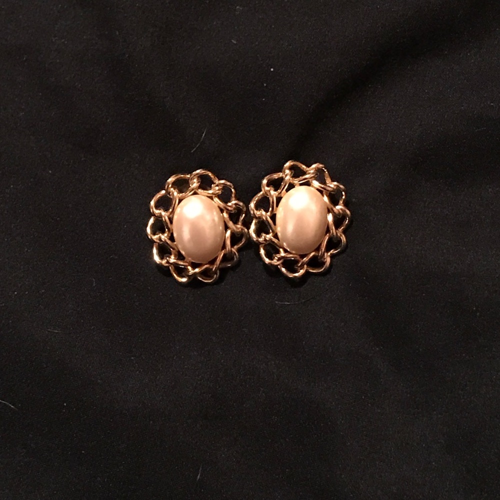 Pearl earrings