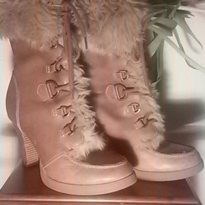 report fur lined boots size 8