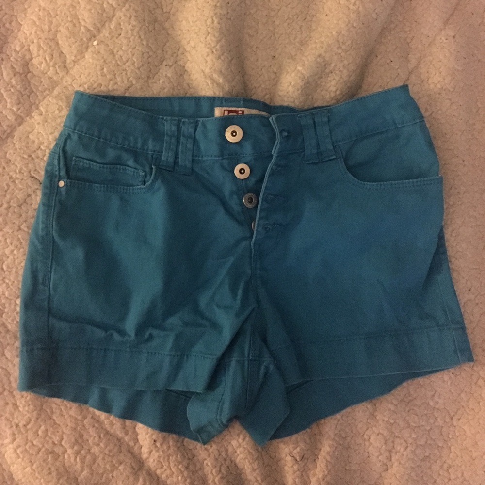 Lei high rise shorts