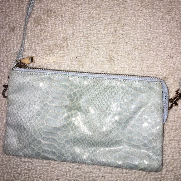 Blue purse! - Picture 2 of 2