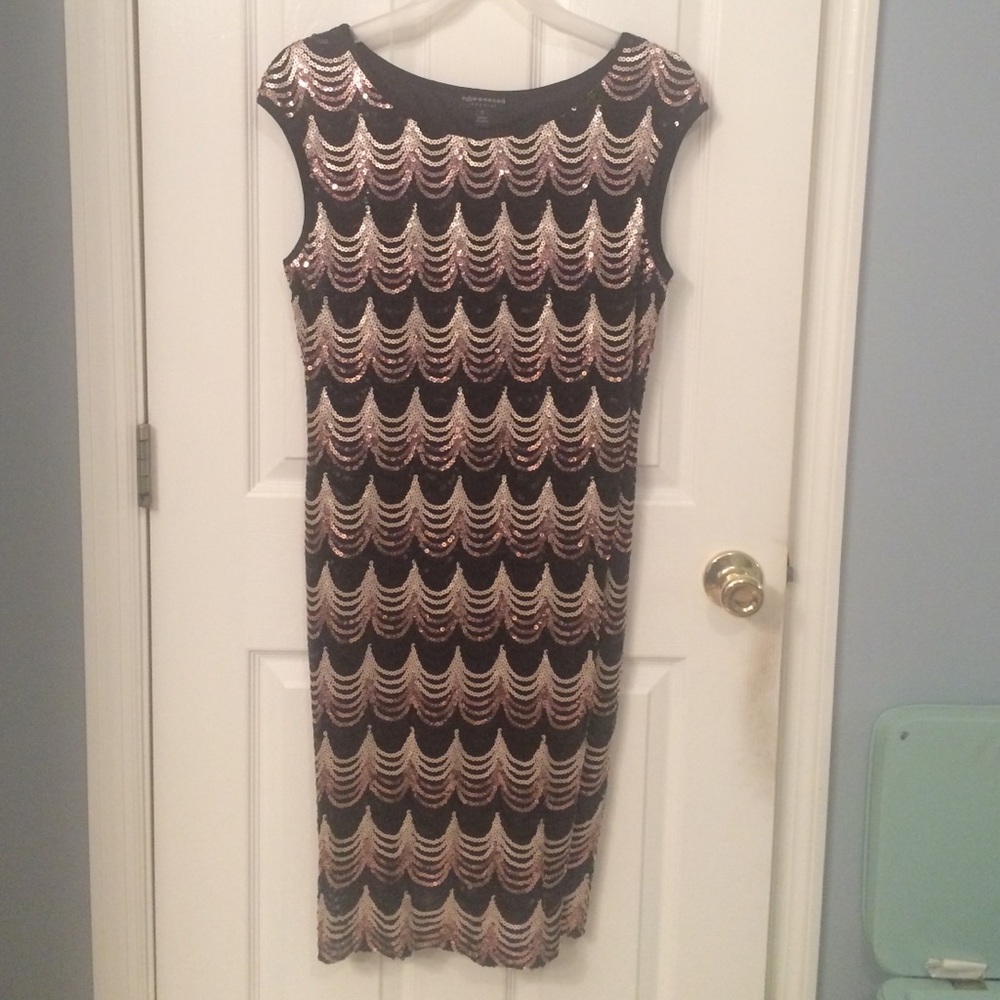 Black sequined short party dress