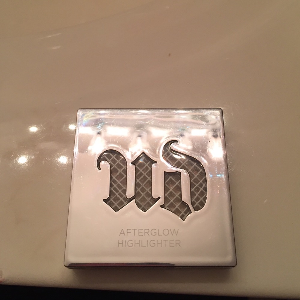 Urban Decay Highlighter