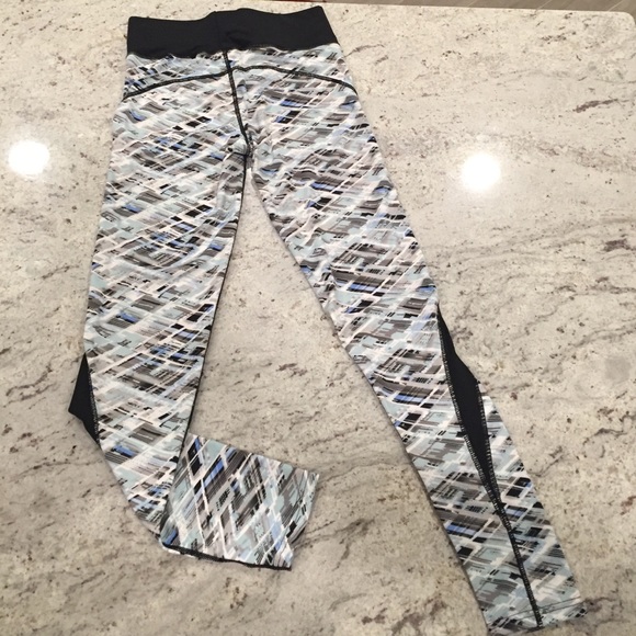 High Waist Yoga/Active Pants - Picture 3 of 4