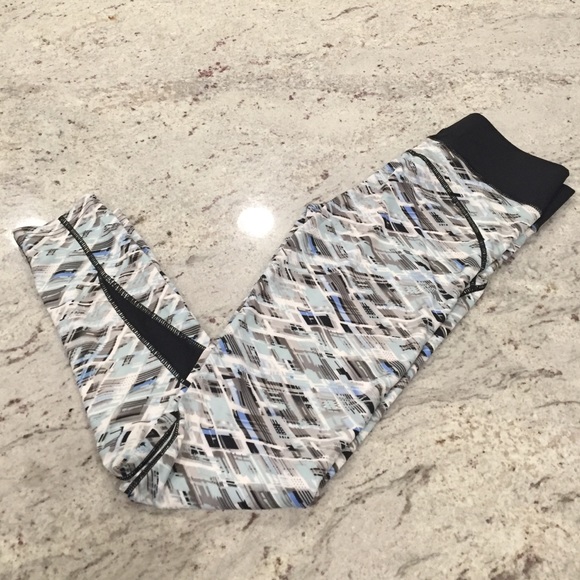 High Waist Yoga/Active Pants - Picture 4 of 4