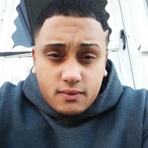 Meet your Posher, Carlos