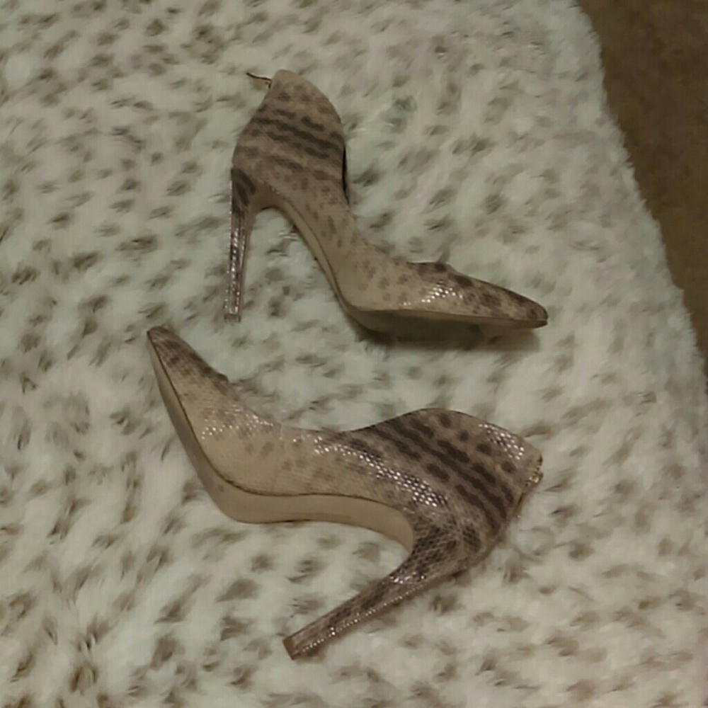 Shoes - Picture 2 of 2