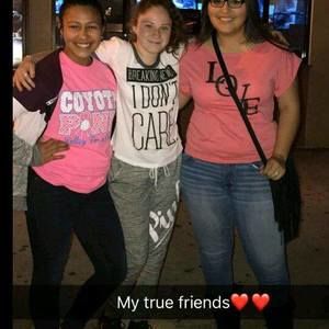 Meet your Posher, Julissa