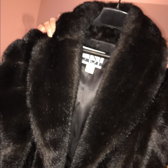 A new faux mink black full length coat - Picture 2 of 3