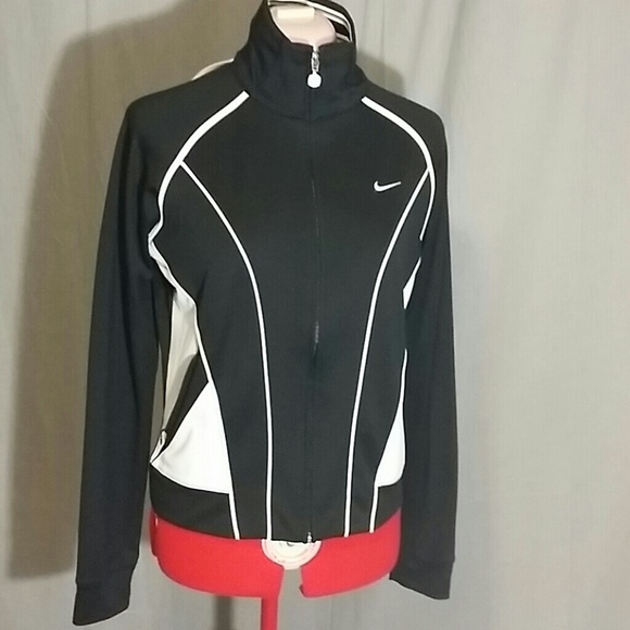 Nike Jackets & Blazers - Women's NIKE Jacket Size 8-10 M Black Zipper