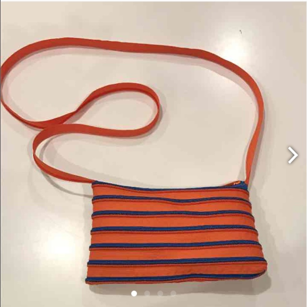 Zipper purse