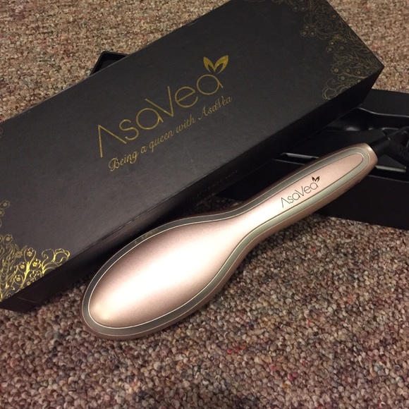 Other - SALE!! New Rose Gold Hair Straightener Brush