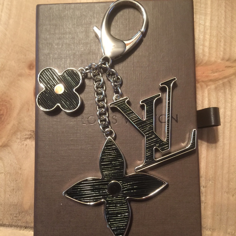 ❤❤SOLD!!❤❤Louis Vuitton Fleur D'Epi Bag Charm