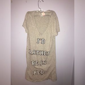 VS sleep shirt