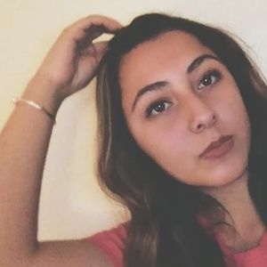 Meet your Posher, Ariana