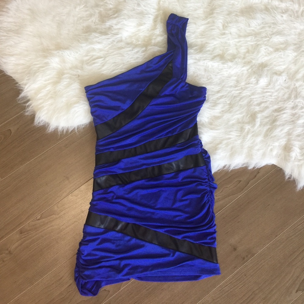 Arden B top
