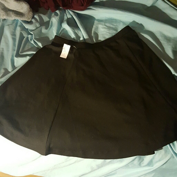 Black knee high skirt small - Picture 1 of 3