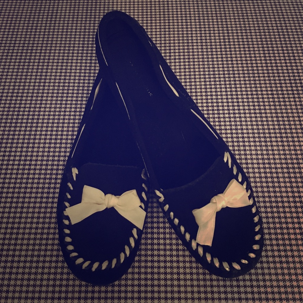 Banana Republic black suede flats