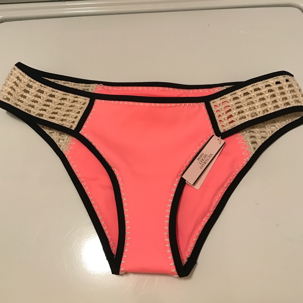 Victoria's Secret crochet hipster bikini bottom 🌺