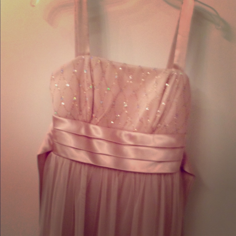 R&M Richards Dress Strap size 6 cream/ Gold