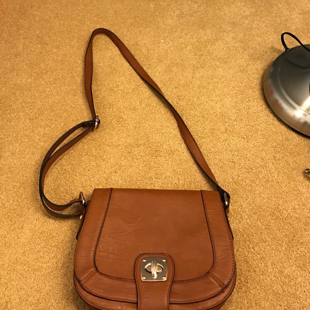 New leather messenger/ cross body bag.