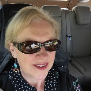 Meet your Posher, Deborah