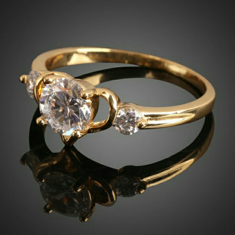 Sweet love heart women 18k gold ring