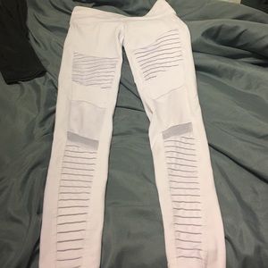 Alo Yoga Leggings Sz Sm - White Moto Legging