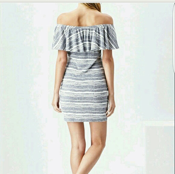 ONLY XS LEFT --- Sadie and Sage Natalie Dress - Picture 2 of 4