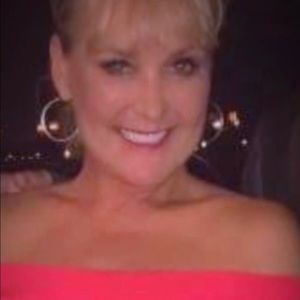 Meet your Posher, Gay