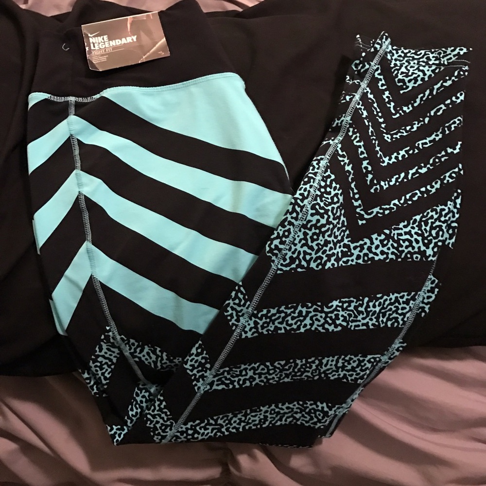 Nike Legendary Tights *Limited Edition*