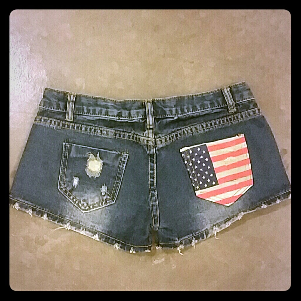 *NEW* American flag pocket jean shorts