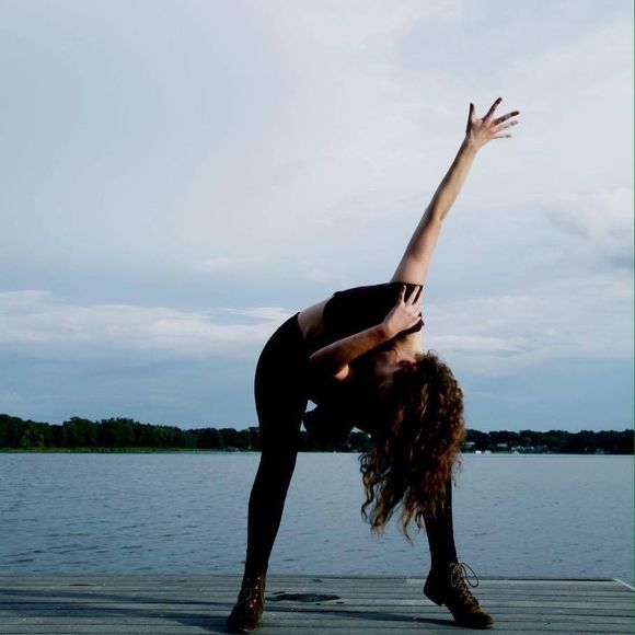 Meet your Posher, Kendra - Picture 1 of 1