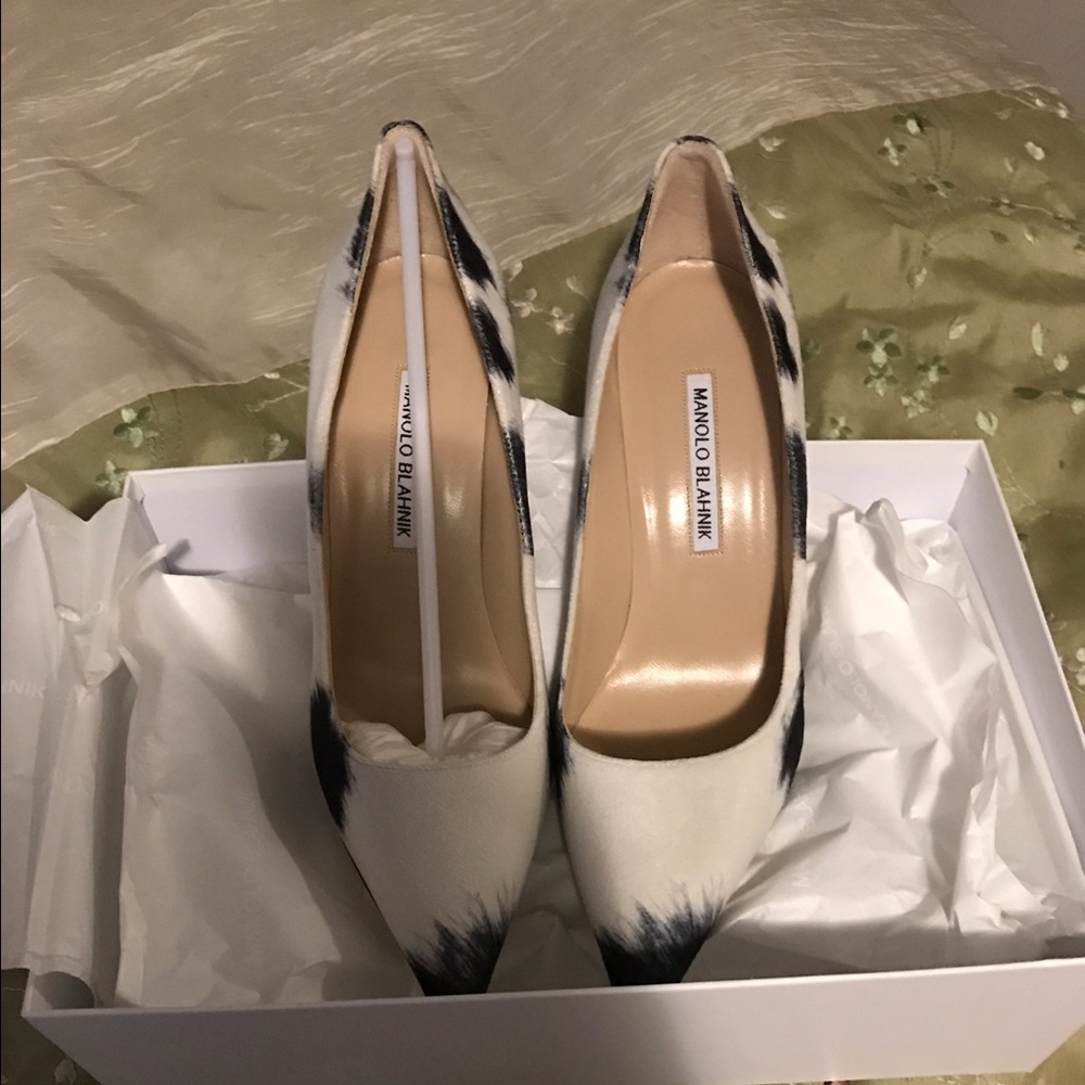 Manolo Blahnik pumps