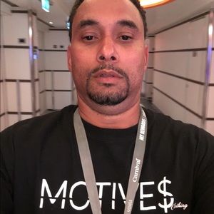 Meet your Posher, Lowell