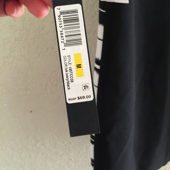 IVANKA TRUMP TOP🌺 - Picture 3 of 4