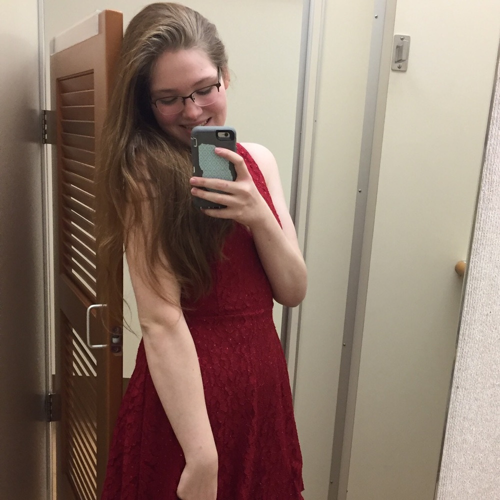 Meet your Posher, Emily