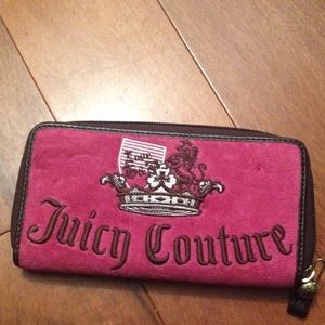 Juicy Couture hot pink wallet..super cute
