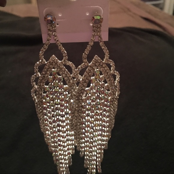 Earring - Picture 2 of 3