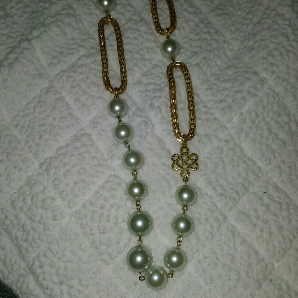 Lulu Avenue Pearless Necklace