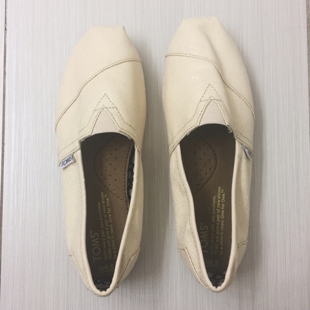 TOMS Shoes