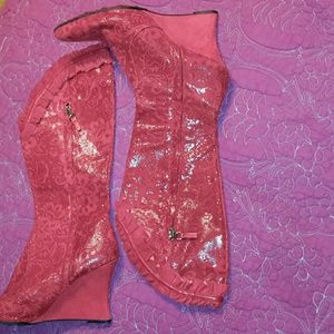 Red leather wedge boots with lace pattern size 8